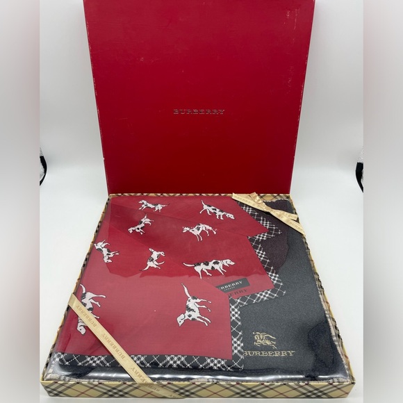 Burberry Gift set of Handkerchief and Face towel - Picture 1 of 2